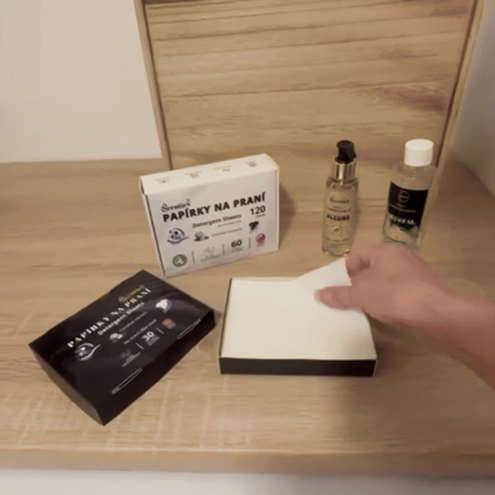 Prací papírky a enzymatické gely v použití